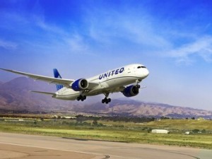United Airlines starts program to woo pilots leaving military