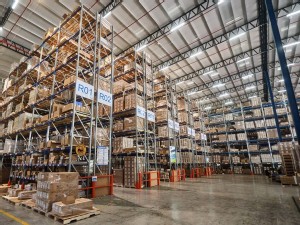 https://www.ajot.com/images/uploads/article/Arvato_SCM_Solutions-Hong_Kong-warehouse.jpg