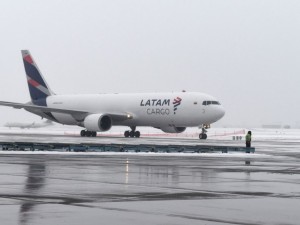 https://www.ajot.com/images/uploads/article/LATAM-Cargo-Chicago.jpg