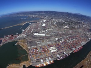 https://www.ajot.com/images/uploads/article/Port_of_Oakland_aerial_of_seaport_facilities.jpg