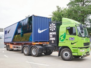 https://www.ajot.com/images/uploads/article/03_Nike-and-APL-Logistics-Container-on-electric-truck.jpg