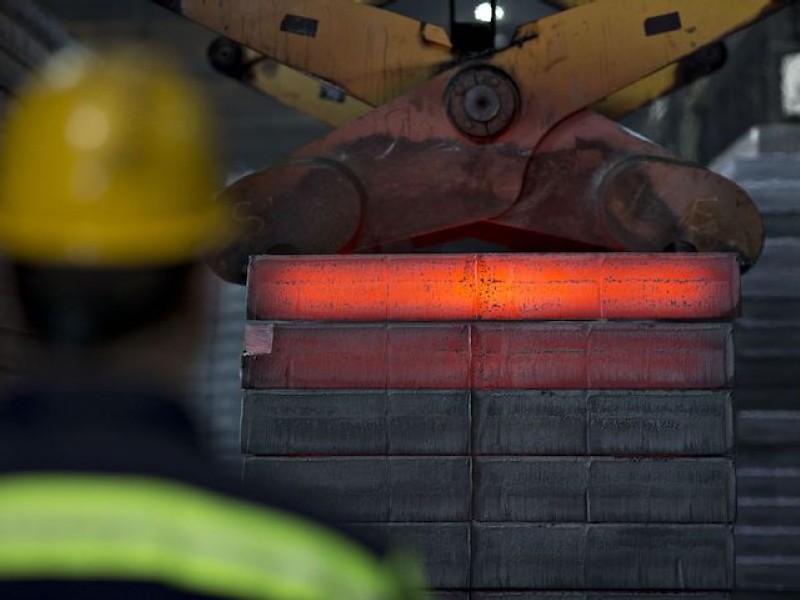 Tariff fight paralyzing US solar threatens American steelmakers
