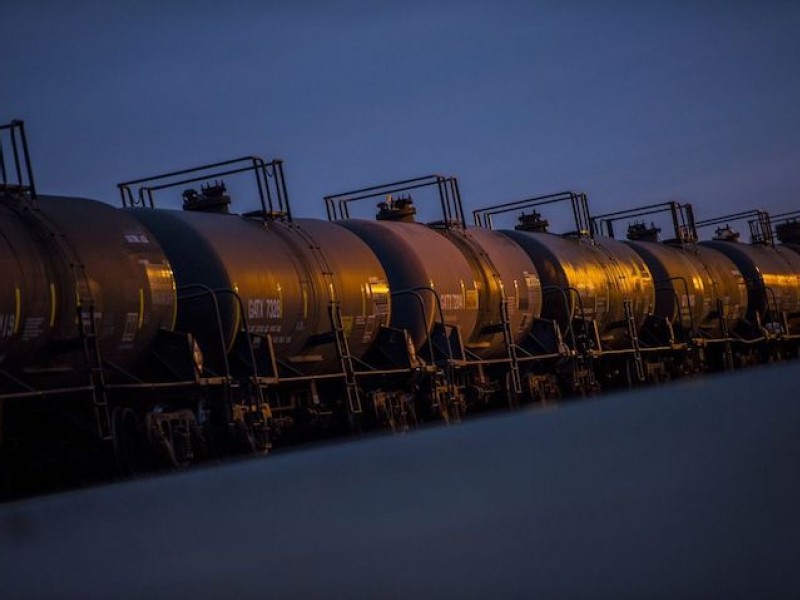 Alberta eyes oil route after Trump OKs Alaska rail link