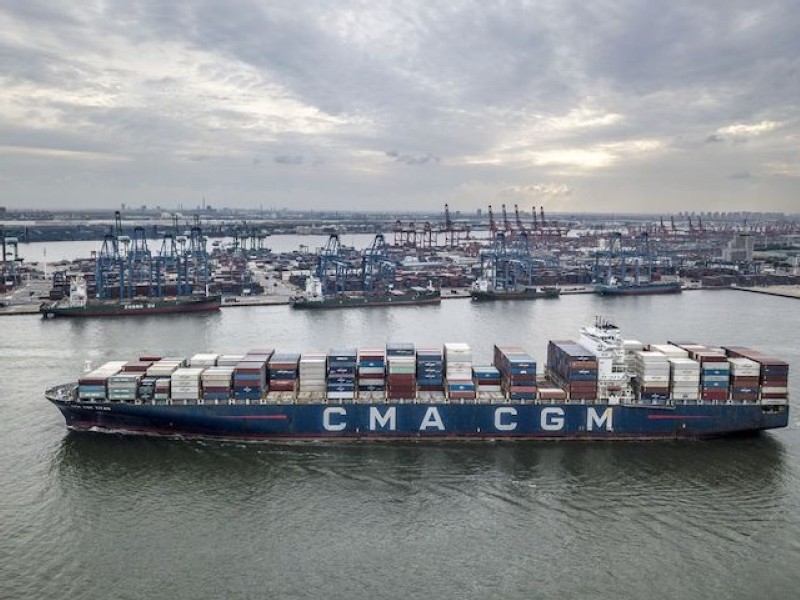 Container shipping giant freezes spot rates amid trade chaos