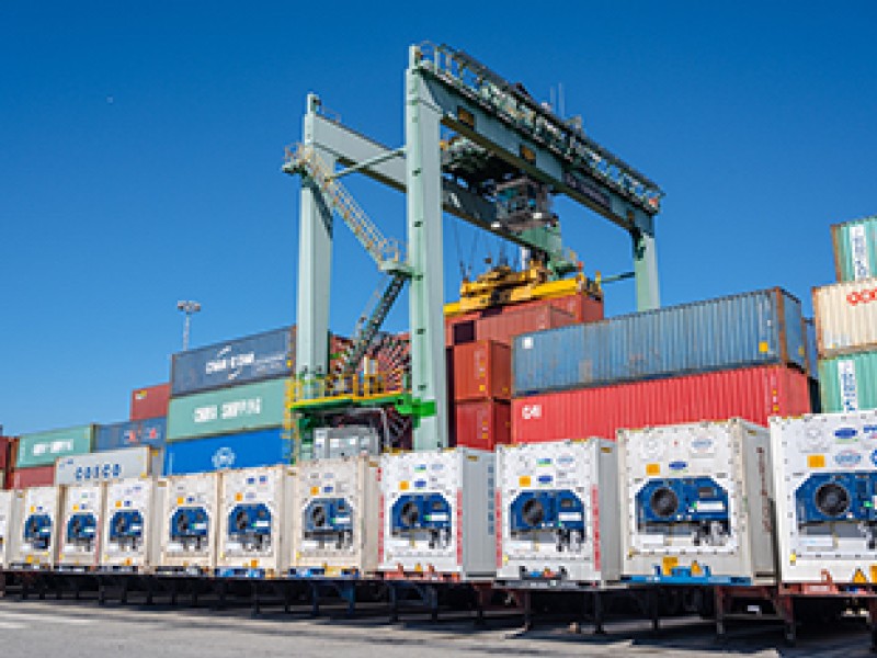 Electric stacking cranes enter service at Port of Long Beach