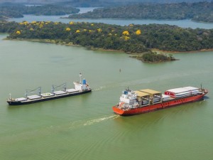 https://www.ajot.com/images/uploads/article/713-ships-panama-canal.jpg
