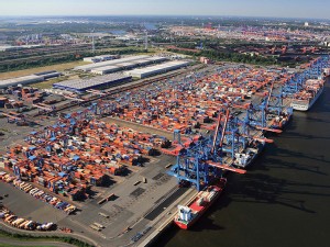  The Port of Hamburg maintains its position in challenging conditions