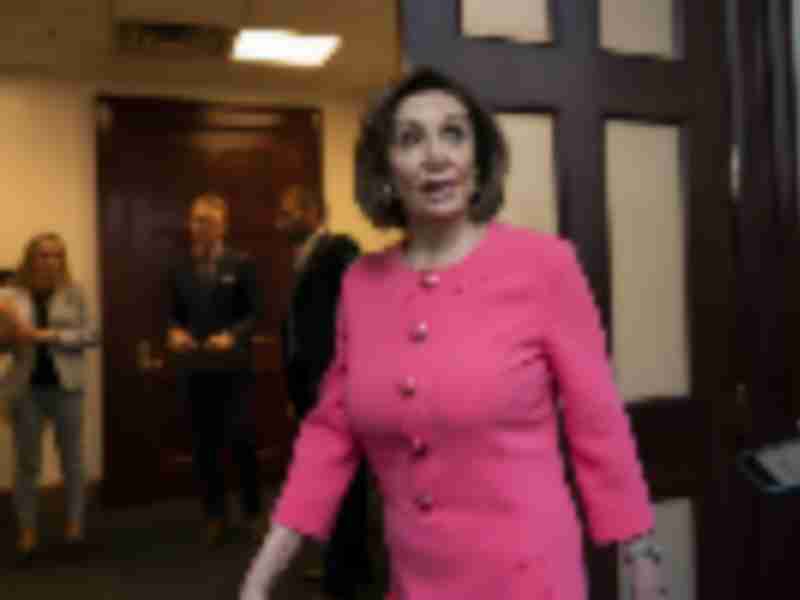 Pelosi vows to review Hong Kong trade ties over extradition bill