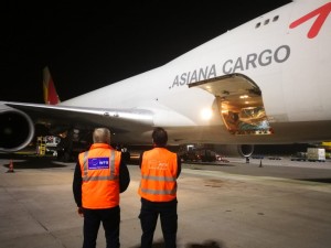 https://www.ajot.com/images/uploads/article/Asiana-has-appointed-WFS-to-handle-its-freighter-flights-in-Milan-Malpensa.jpg