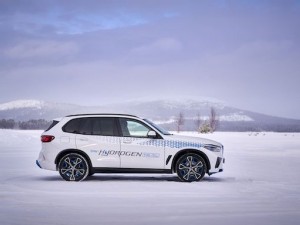https://www.ajot.com/images/uploads/article/BMW_hydrogen_auto.jpg