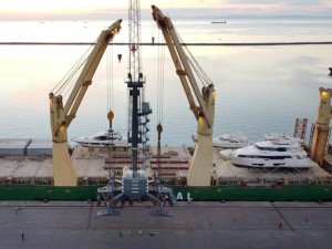 https://www.ajot.com/images/uploads/article/Crane-in-Iskenderun-being-Loaded-2-scaled.jpg