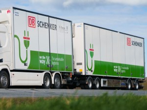 DB Schenker first in Sweden to drive R 450e e-truck from Scania on long-haul route