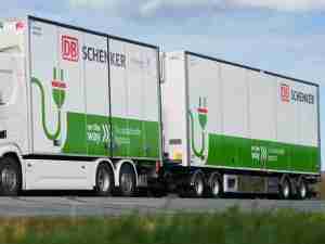 DB Schenker first in Sweden to drive R 450e e-truck from Scania on long-haul route
