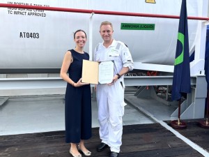 DNV awards certificates for Fortescue’s dual-fueled ammonia-powered vessel during Singapore Maritime Week