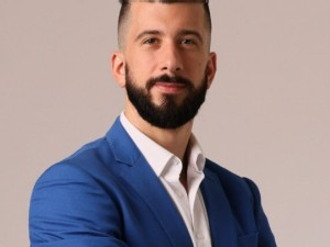https://www.ajot.com/images/uploads/article/Fabio-Brocca_Chief-Product-Officer-at-Xeneta.jpg