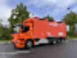 https://www.ajot.com/images/uploads/article/Gebruder-Weiss_Straubing-E-Truck.jpg