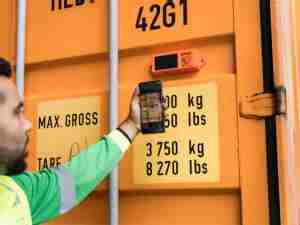 Hapag-Lloyd launches first dry container tracking product “Live Position”