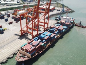 https://www.ajot.com/images/uploads/article/KOTA-GABUNG_South-Pacific-Container-Terminal.jpg