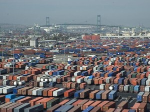 https://www.ajot.com/images/uploads/article/Long_Beach_container_terminal.jpg