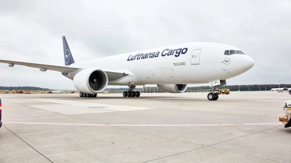 Lufthansa Cargo commits to transforming the aviation industry