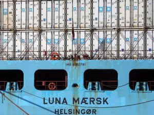 https://www.ajot.com/images/uploads/article/Luna_Maersk.jpg