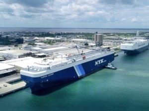 https://www.ajot.com/images/uploads/article/NYK_Auriga_Leader_and_H%C3%B6egh_Trotter_Port_Canaveral_roro.jpg