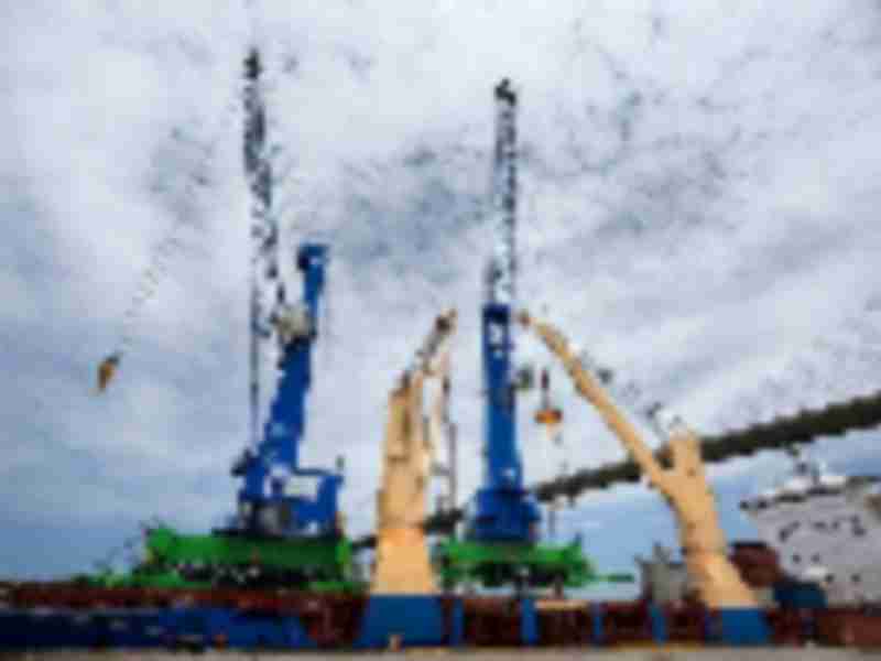 Mobile harbor cranes expand container capabilities at Port of Savannah’s Ocean Terminal