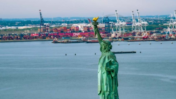 Following Baltimore Port closure, Port of New York and New Jersey pitches in
