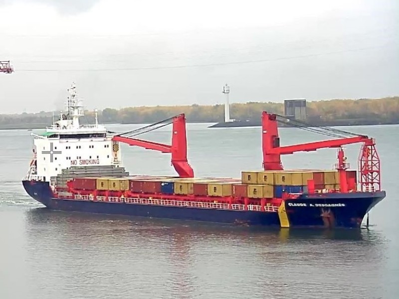 Container cargo on the Great Lakes for the first time in over a decade