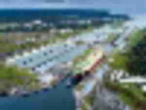 https://www.ajot.com/images/uploads/article/Panama-Canal-10000-transit-neopanama-locks.87169a_.jpg