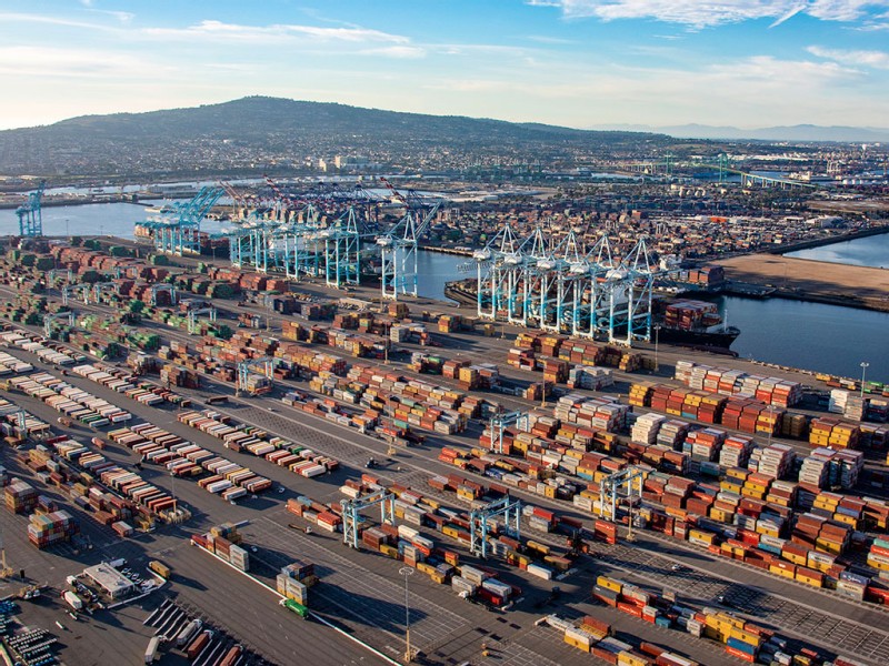  Transpacific rates at a two-month low, as congestion grows on East Coast