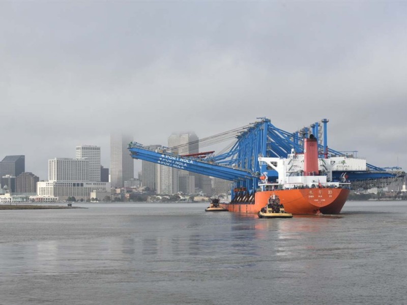 Port NOLA takes delivery of four new post-panamax gantry cranes for Napoleon Avenue Container Terminal