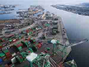 Port of Long Beach Cargo volumes climb in April