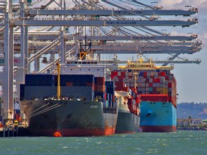 https://www.ajot.com/images/uploads/article/Port_of_Oakland_3_ships_and_cranes.jpg