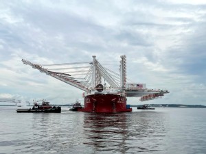 https://www.ajot.com/images/uploads/article/Ports-America-Chesapeake-STS-cranes.jpg