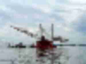 https://www.ajot.com/images/uploads/article/Ports-America-Chesapeake-STS-cranes.jpg