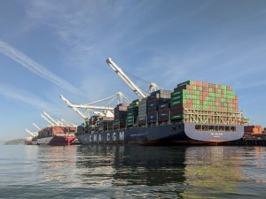 https://www.ajot.com/images/uploads/article/Ships_at_berth_Oakland_2020.jpg