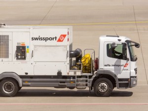 https://www.ajot.com/images/uploads/article/Swissport_vehicle_on_Zurich_International_Airport.jpg