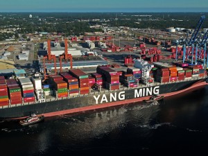 https://www.ajot.com/images/uploads/article/The_14%2C220-TEU_Yang_Ming_Warranty_Docks_at_the_Port_of_Wilmington.jpg