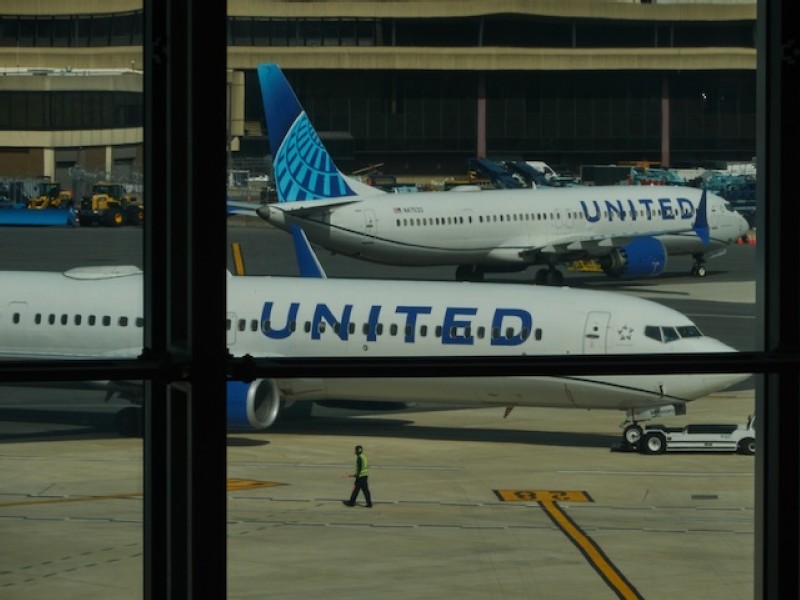 United Air asks pilots to take unpaid leave due to Boeing delays