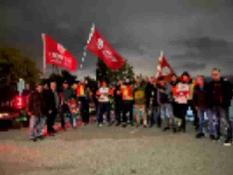 Strike by Canadian Seaway workers shuts down binational waterway