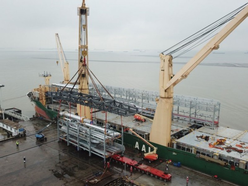 AAL mega-size MPV delivers 22 Chinese petrochemical plant modules in a single sailing