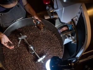 https://www.ajot.com/images/uploads/article/coffee_beans.jpg