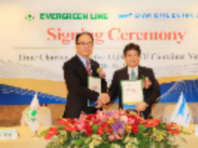 Evergreen charters twelve 11,000 TEU containerships