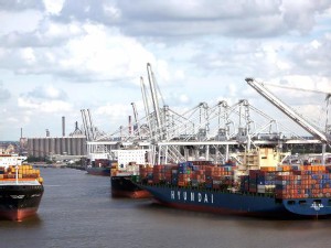 https://www.ajot.com/images/uploads/article/gpa-savannah-containerships-cranes.jpg
