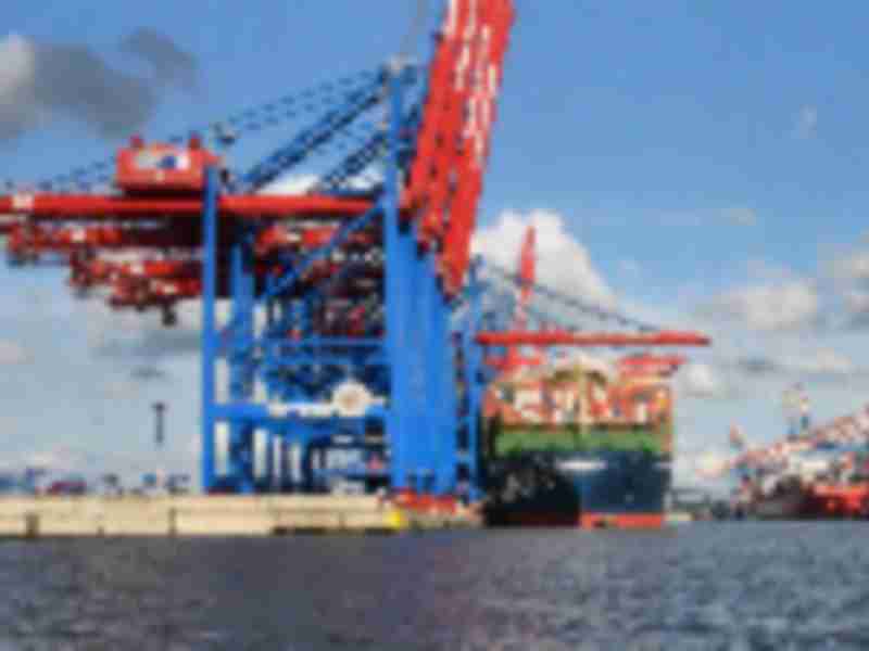 Corona pandemic reduces seaborne cargo throughput in Port of Hamburg