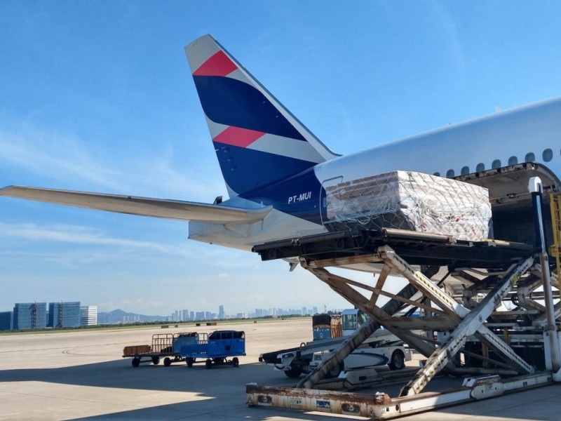 LATAM registers the largest mask shipment carried on a single flight