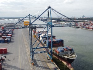 https://www.ajot.com/images/uploads/article/liebherr-images-sts-at-antwerp-container-terminal.jpg