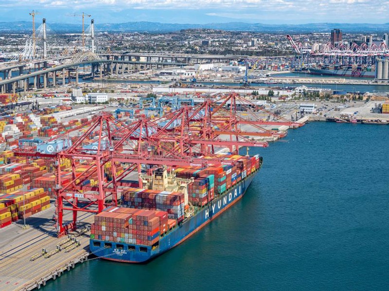Shipping congestion at Los Angeles ports shows signs of easing