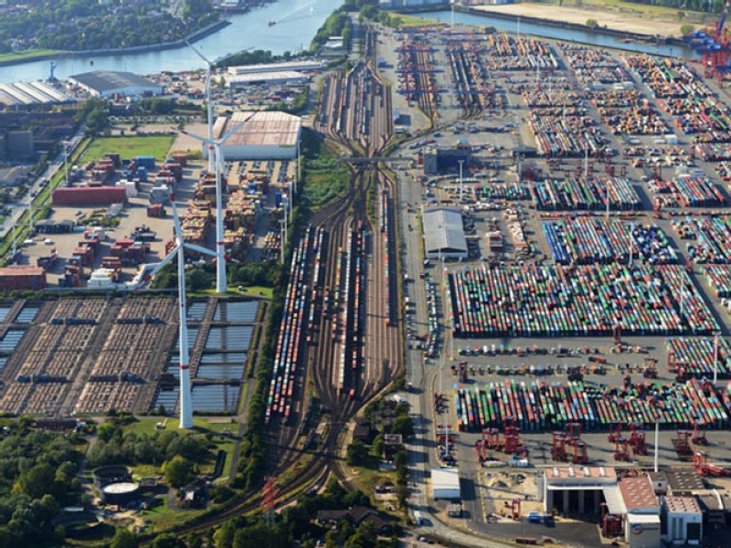 Port of Hamburg moves more cargo by rail and is well equipped for further growth